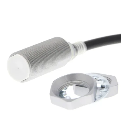 Induct prox brass-nickel M18 sh