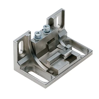 Adjustable side mounting bracket