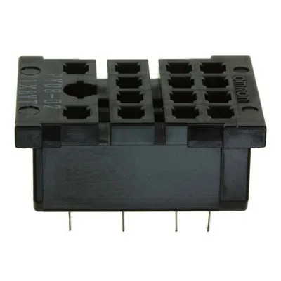 8-pin solder socket PCB mount