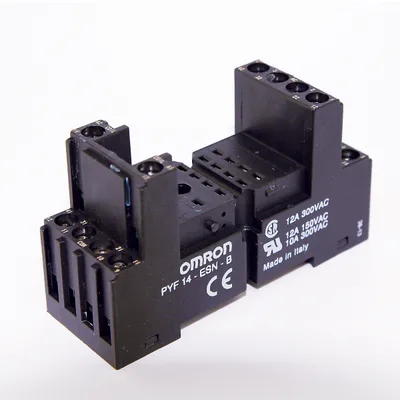 Black socket ncno on top